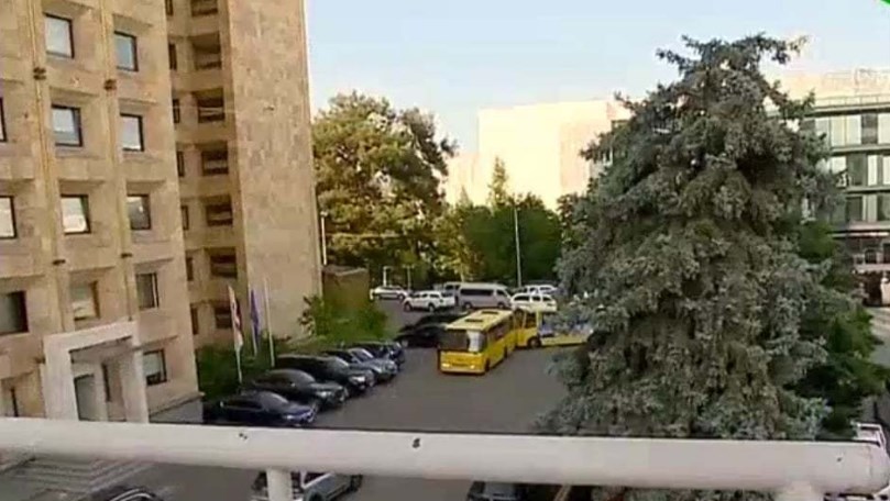 Власти Грузии разместили спецназ у здания администрации правительства