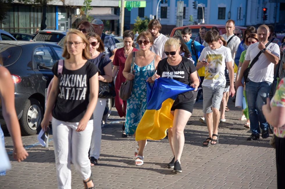 В Киеве протестовали у посольств стран, поддержавших Россию в ПАСЕ