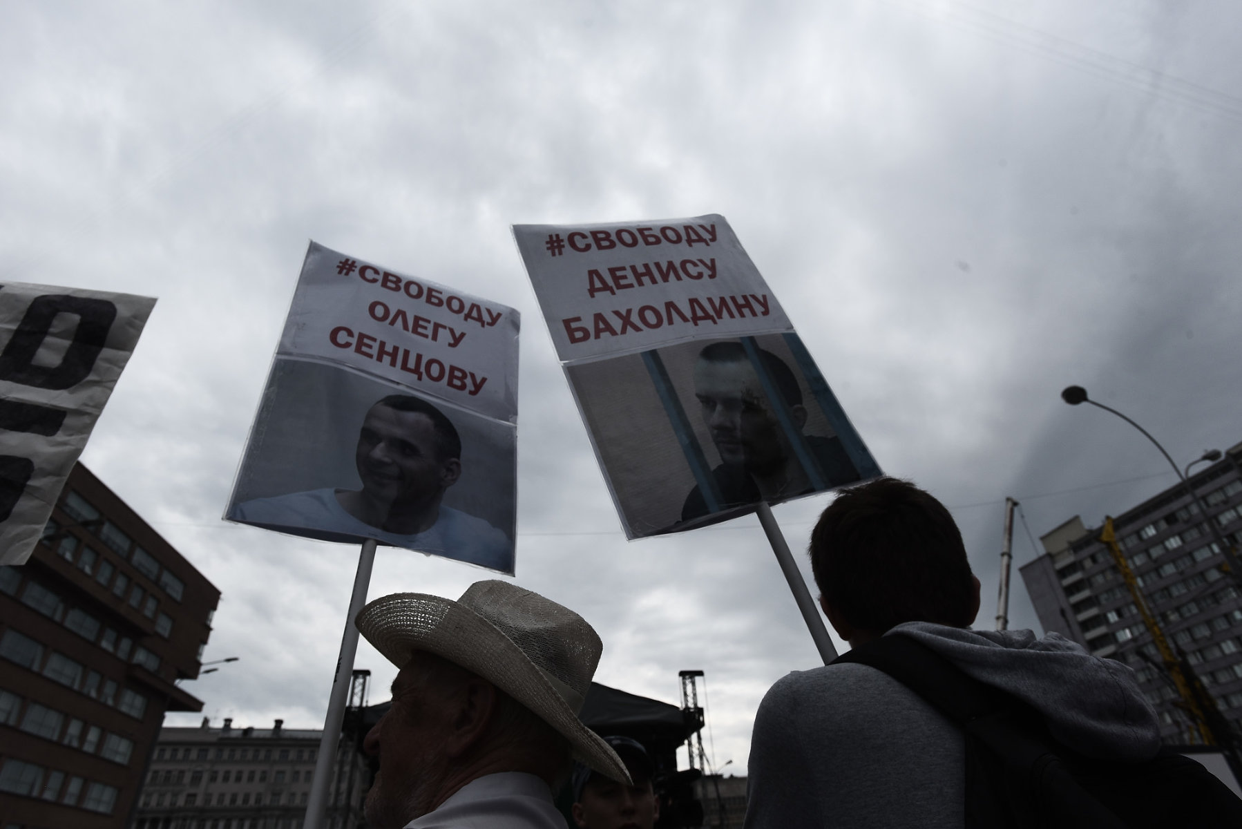 Тысячи человек протестовали в Москве против политических репрессий