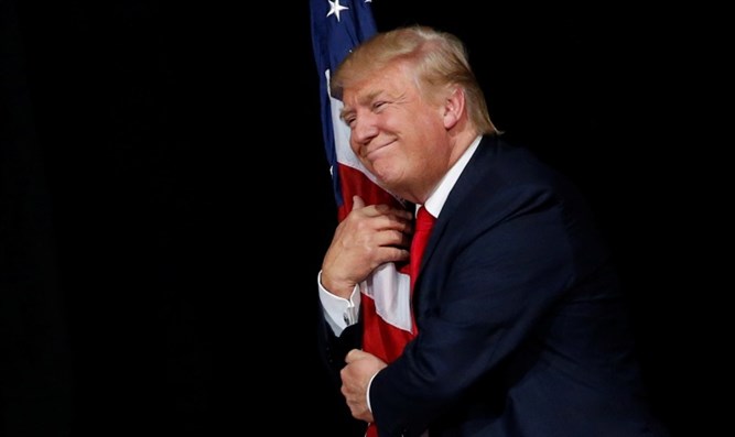 Трамп хочет сохранить за собой пост президента еще на один срок