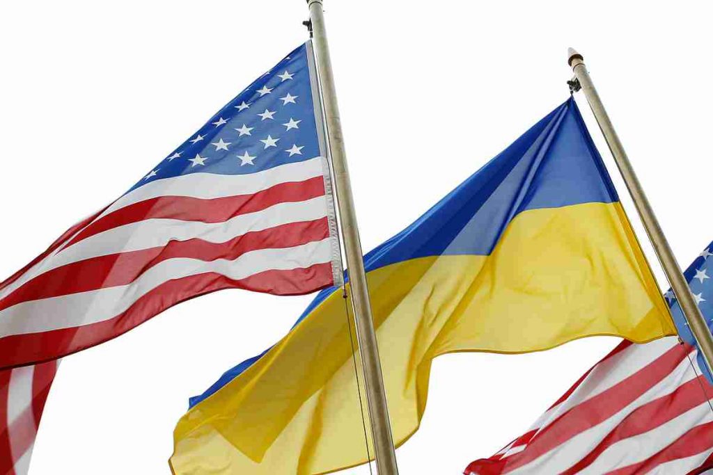 США дадут Украине денег на строительство военных объектов