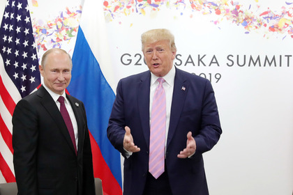 Трамп попросил российского лидера не вмешиваться в американские выборы. Путин улыбнулся