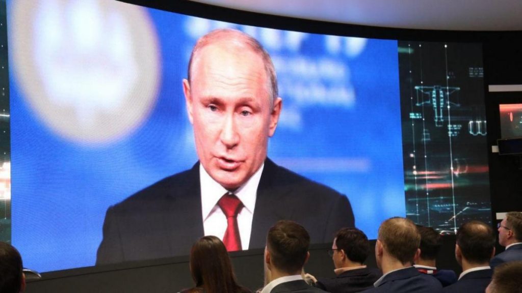 Путин попросил россиян не сердиться на него