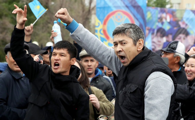 Митинги в Казахстане: задержаны около 500 человек