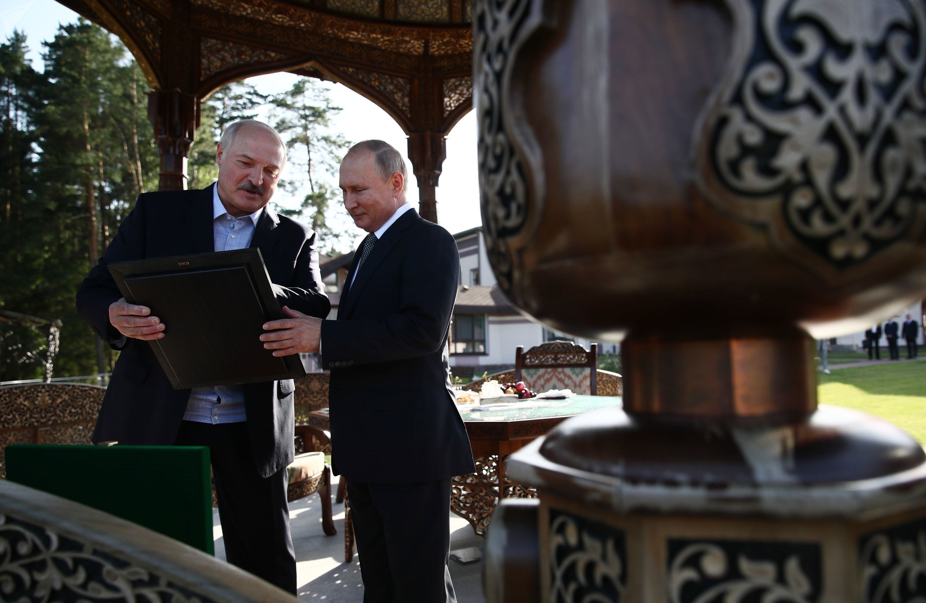 Путин и Лукашенко провели неформальную встречу