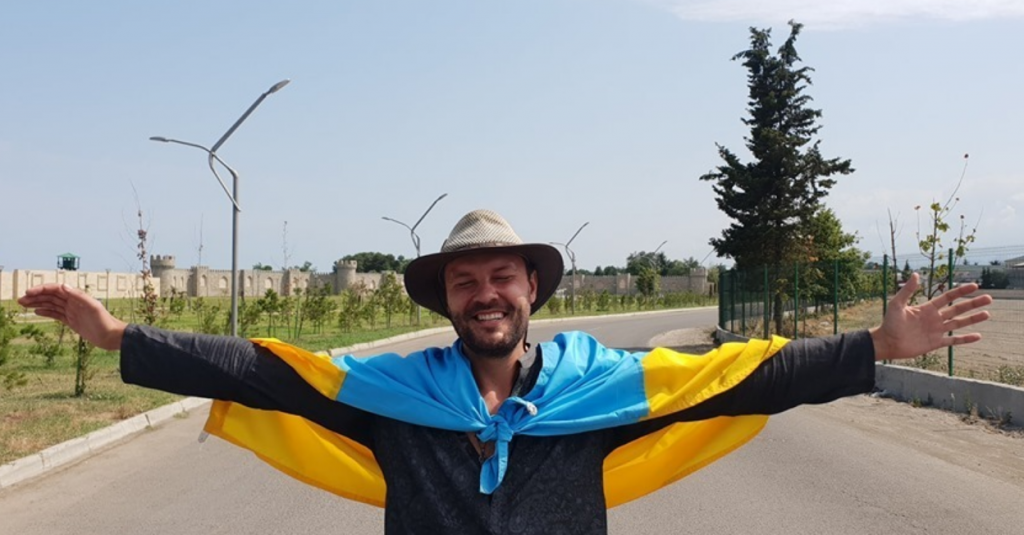 Обвиненного в "шпионаже" в Иране украинского блогера вывезли в Азербайджан
