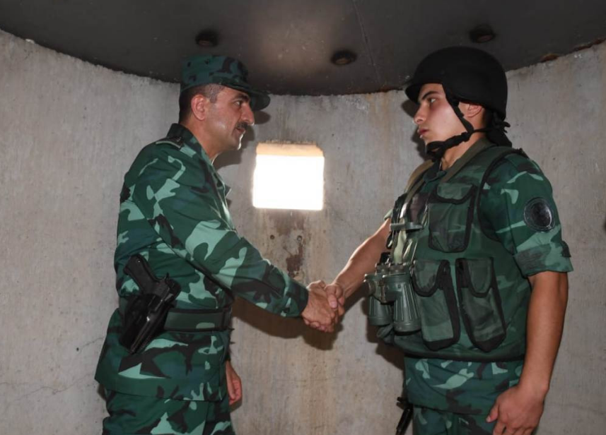 Эльчин Гулиев проверил боеготовность погранвойск на границе с Арменией