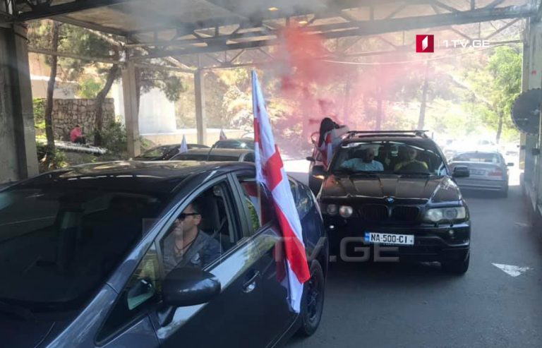 В Тбилиси прошел автопробег протеста