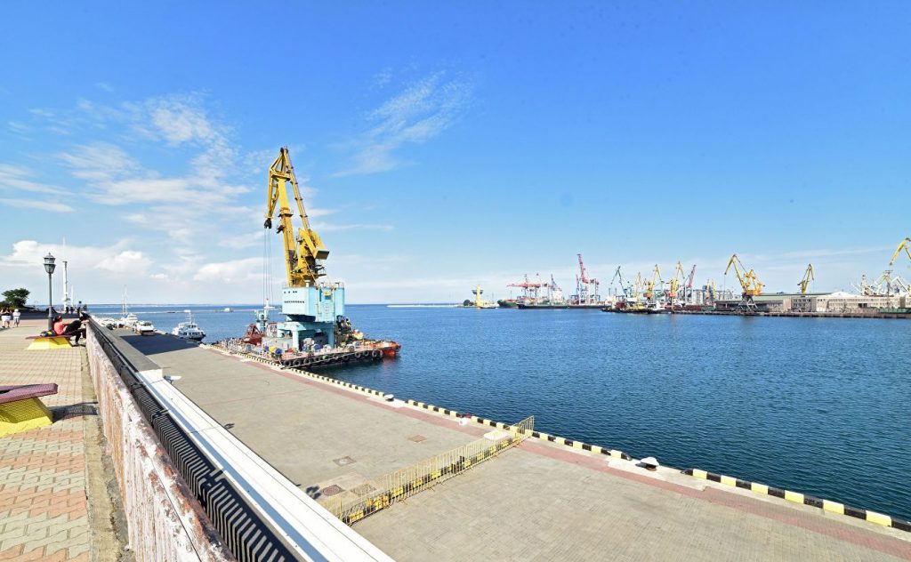 В Одесском порту началась разгрузка первой партии нефти из США