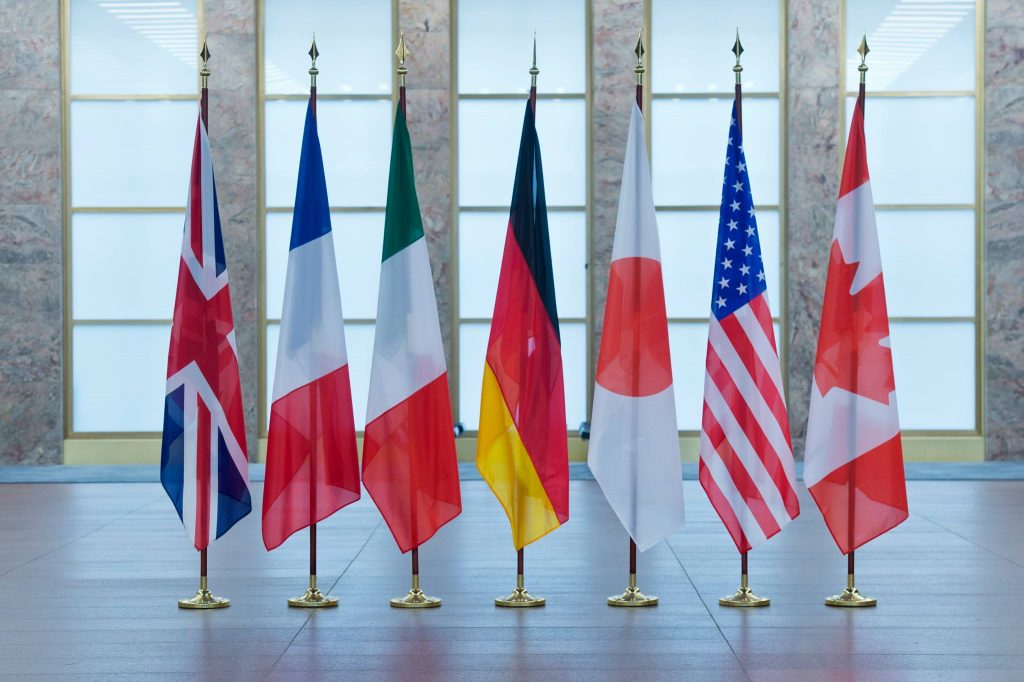 Главы стран G7 направят €20 млн на помощь тушения пожаров в лесах Амазонии