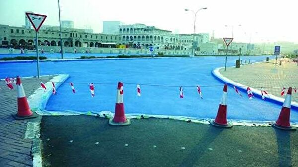 В Катаре появились голубые дороги