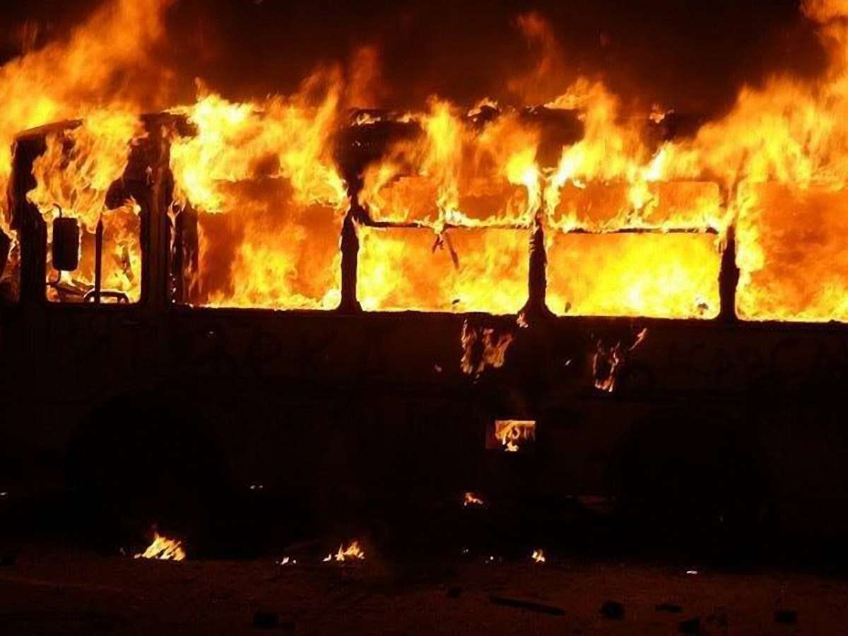 В Турции сгорел автобус, есть погибшие и раненые
