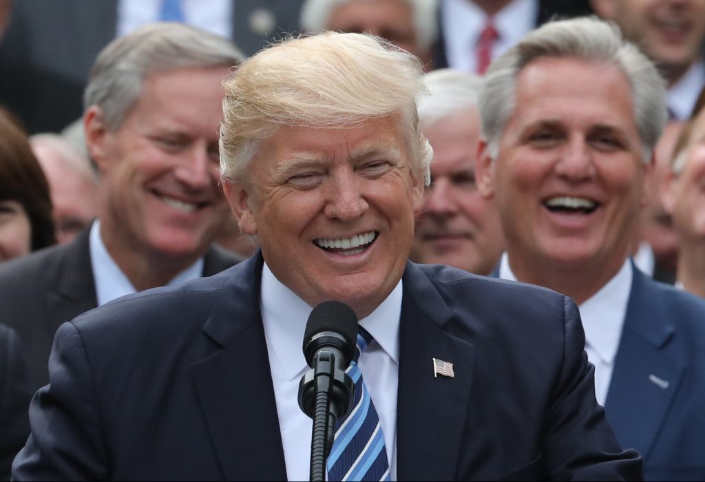 Трамп пошутил о своем президентстве еще на 14 лет