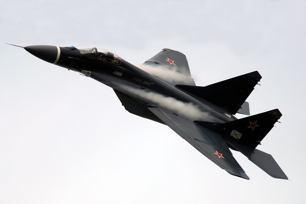 Россия перебросила истребители в Крым