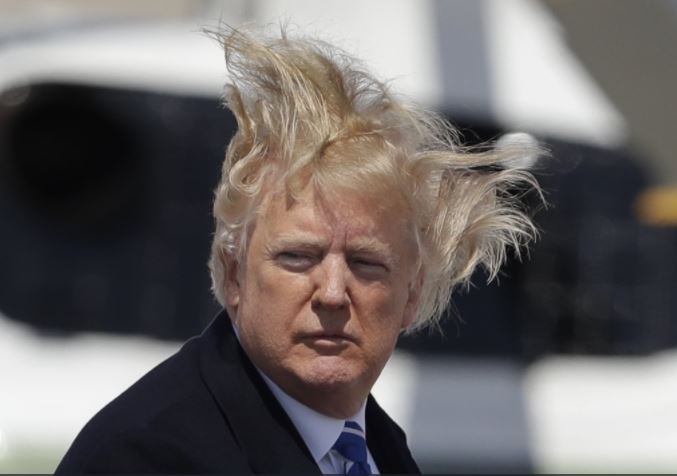 Трамп похвастался своими волосами