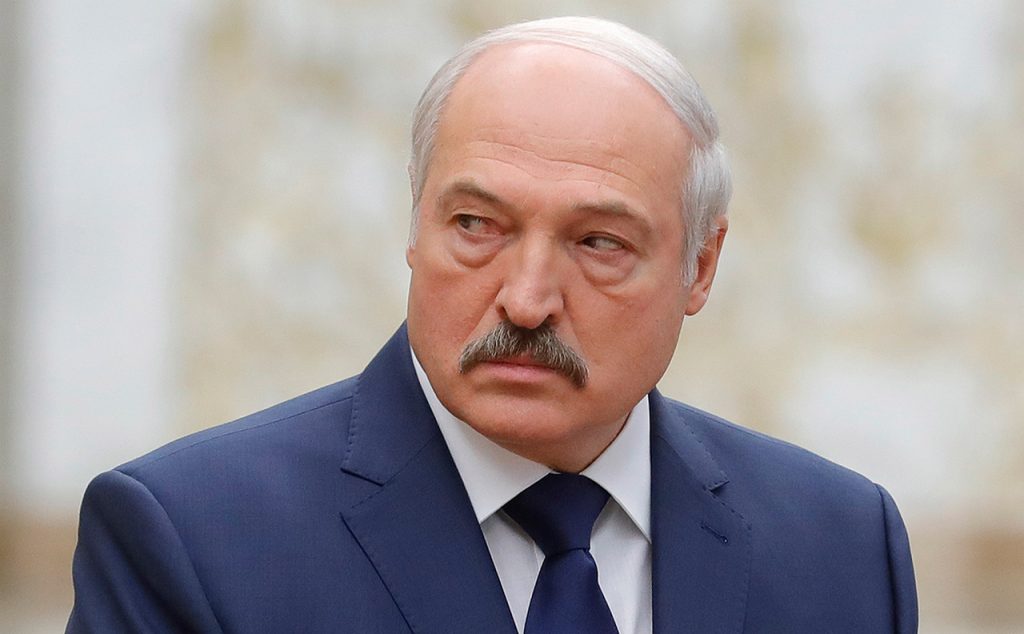 Лукашенко рассказал, почему "наглухо закрыл" границу с Украиной