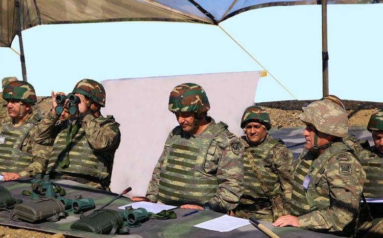 Закир Гасанов понаблюдал за широкомасштабными учениями