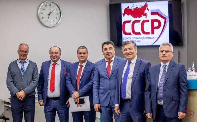 Азербайджанец создает в России партию "СССР"