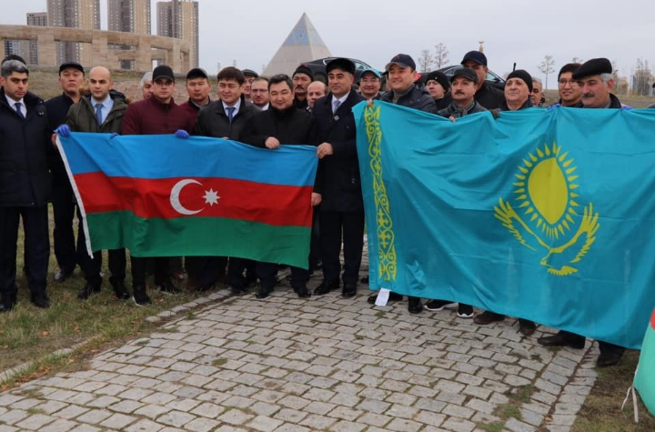 В Нур-Султане открылась аллея в честь 100-летия органов дипломатической службы Азербайджана