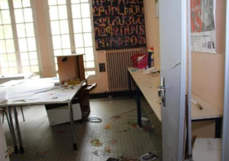 Во Франции разгромили армянский колледж