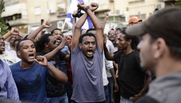 Число жертв протестов в Эфиопии достигло 67 человек