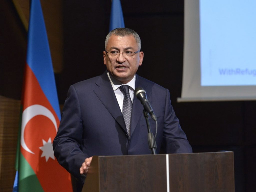 Вынужденных переселенцев, живущих в частных домах, переселят