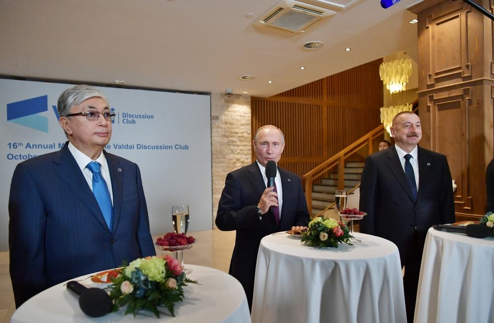 На неформальной встрече "Валдая-2019" Ильхам Алиев предложил Путину загадать желание