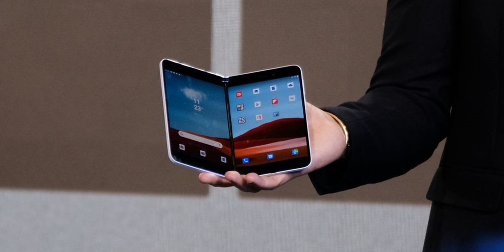 Microsoft представила миру складной смартфон Surface Duo