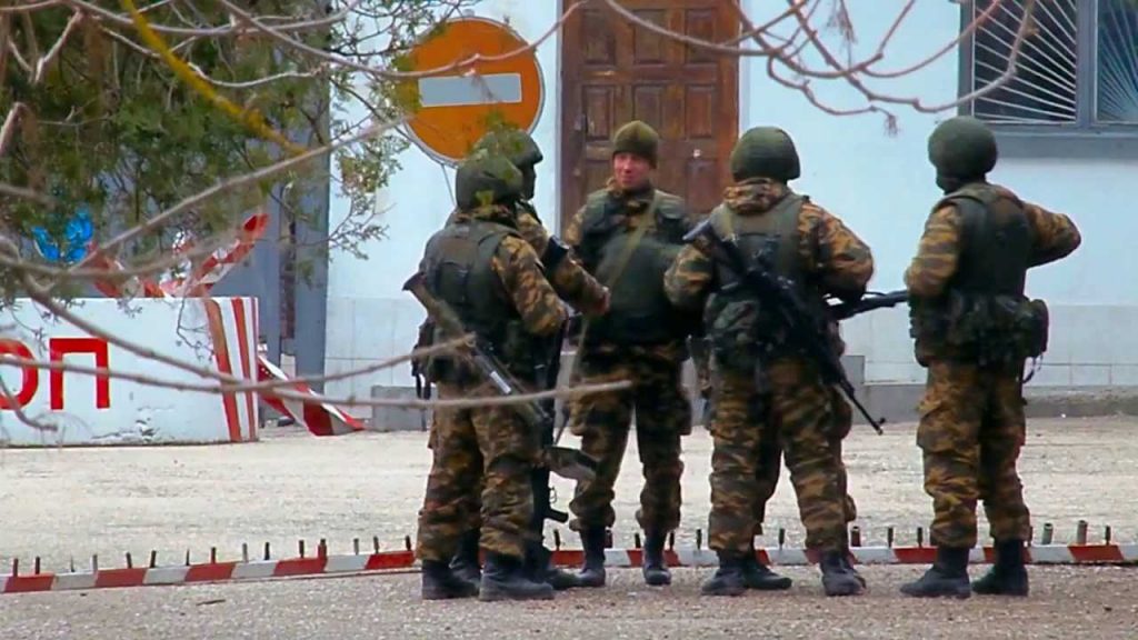 Солдат открыл огонь в воинской части в России, много погибших