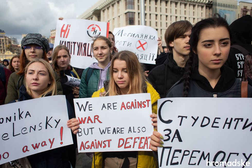 По всей Украине прошла волна протестов против капитуляции страны
