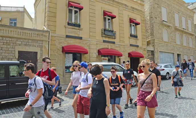 С начала года Азербайджан посетили более 2 млн туристов