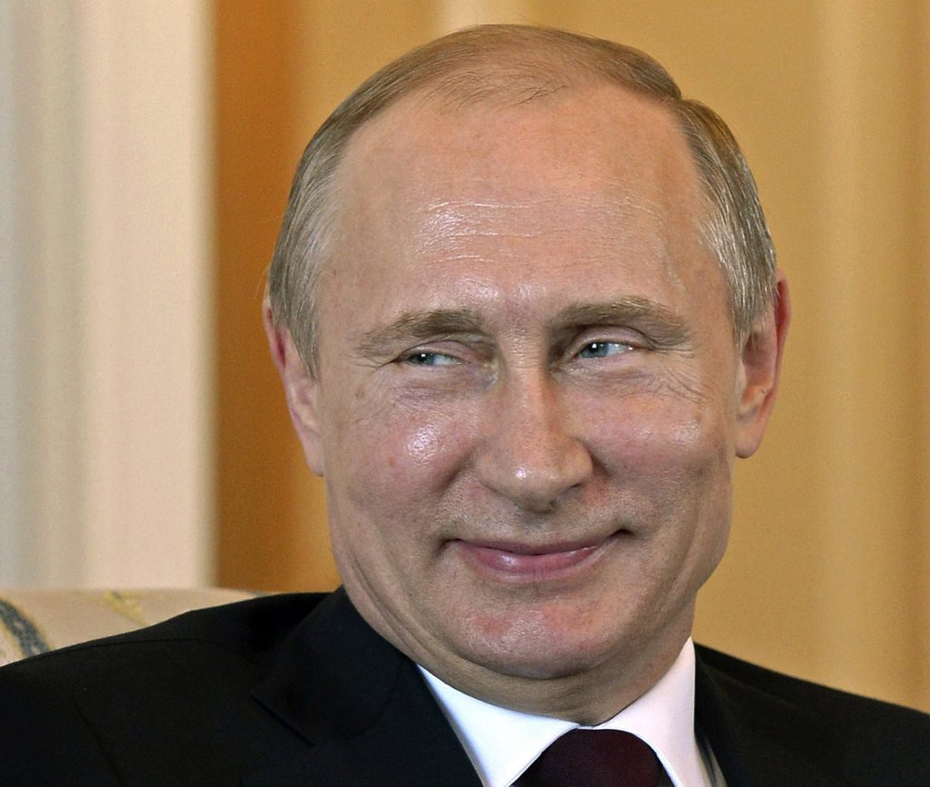 Путин похвалился прививкой от гриппа и призвал брать с него пример