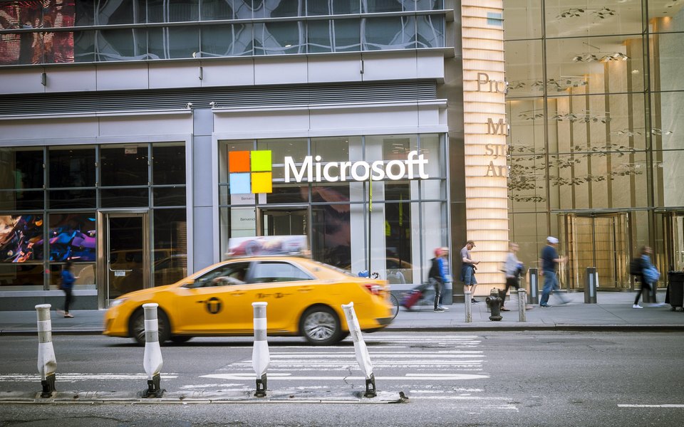 Офис Microsoft в Японии перешел на 4-дневную рабочую неделю, производительность выросла на 40%