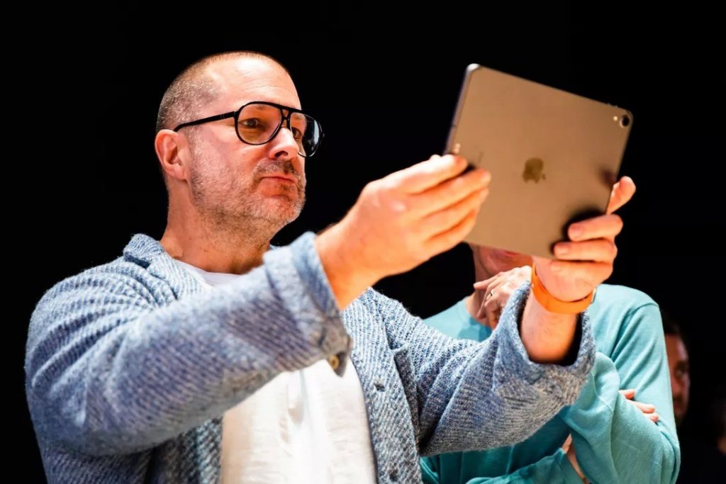 Самый известный дизайнер Apple покинул компанию