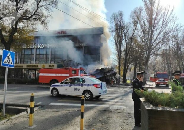 В результате взрывов, прогремевших в кафе Бишкека, ранено 12 человек, есть погибший