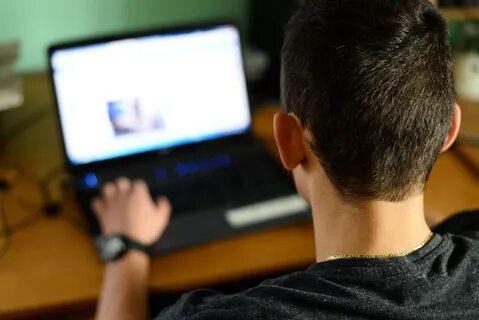 Ночная игра на компьютере закончилась для 17-летнего геймера смертью