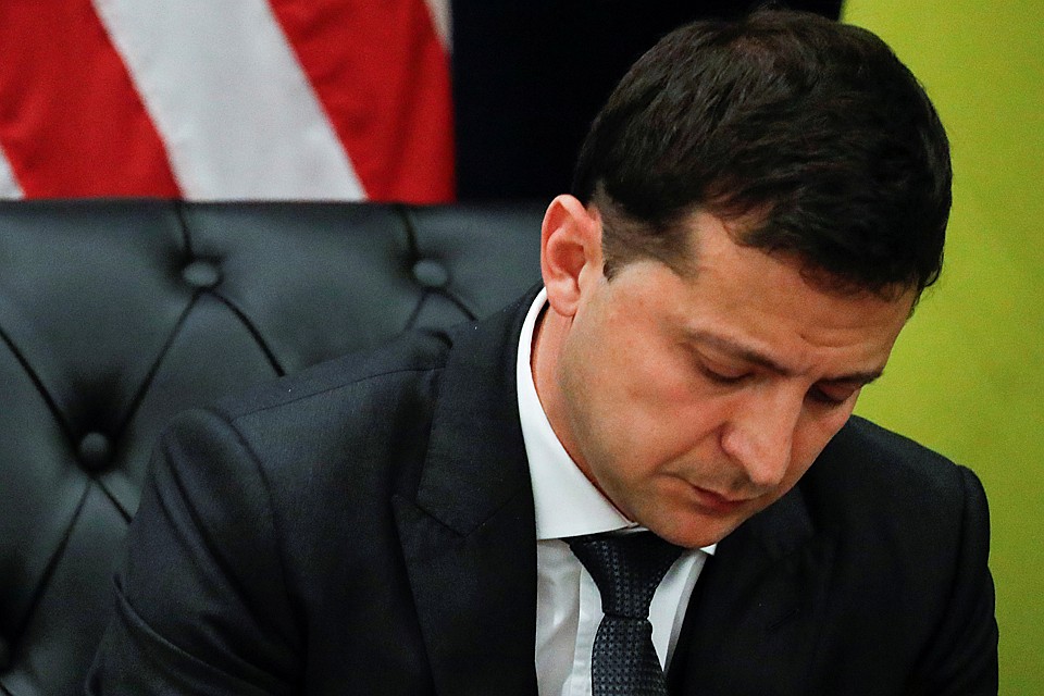 Рейтинг Зеленского обвалился