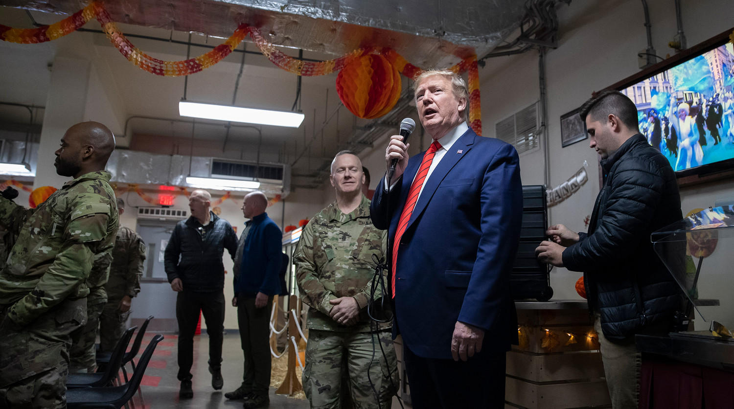 Трамп накормил солдат в Афганистане