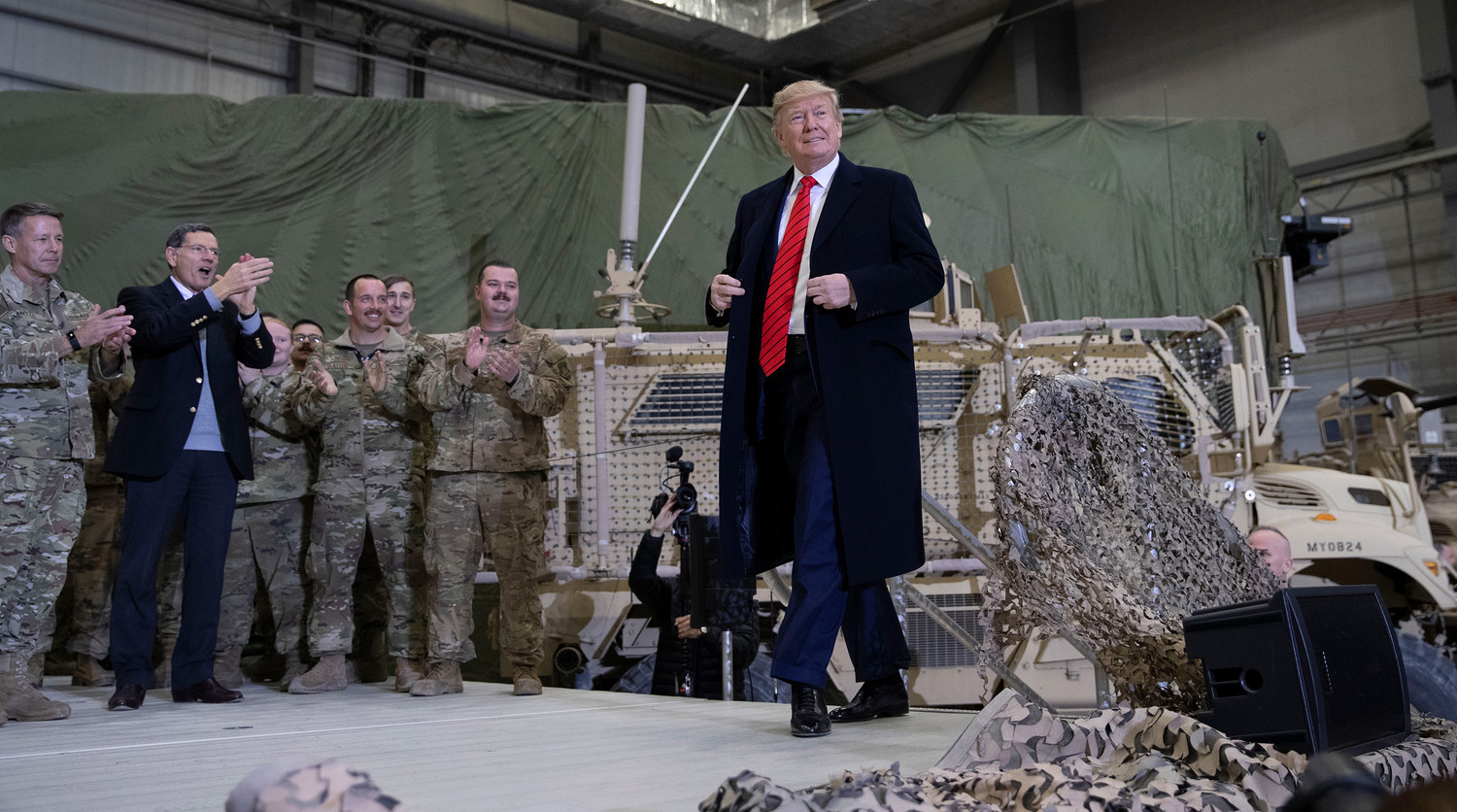 Трамп накормил солдат в Афганистане