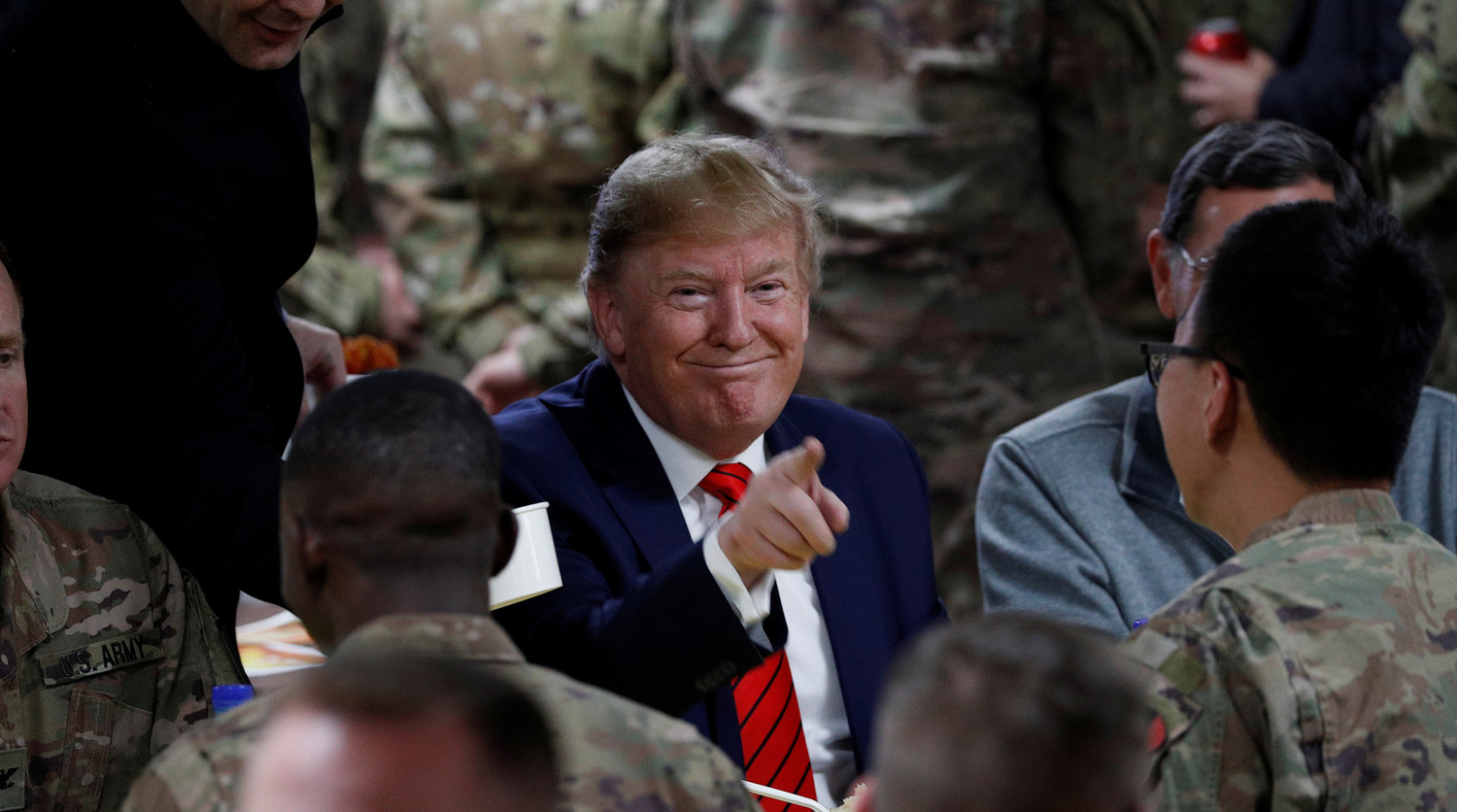 Трамп накормил солдат в Афганистане