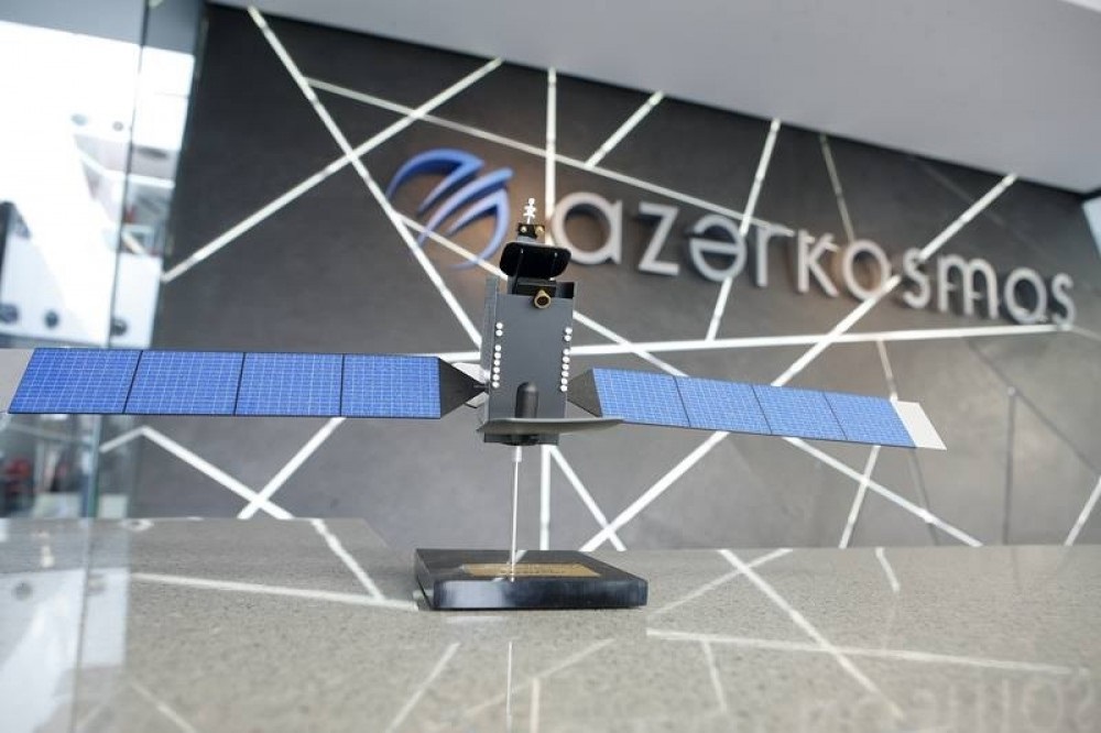 Azercosmos будет предоставлять услуги вещания в Танзании