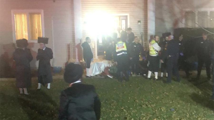 В пригороде Нью-Йорка неизвестный напал с ножом на прохожих возле синагоги, есть пострадавшие