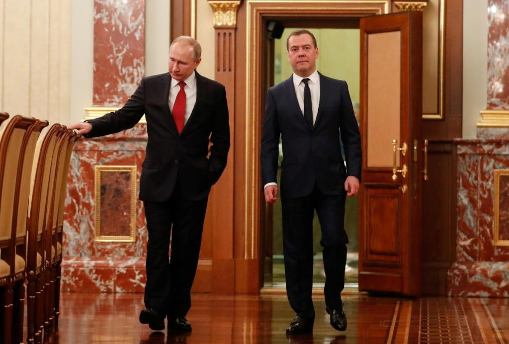 Путин не прощается и не уходит 