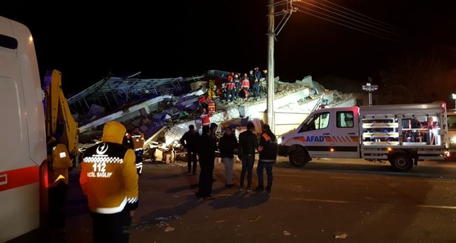 Мощное землетрясение в Турции: погибли 20 человек, более 1000 пострадали (обновлено)