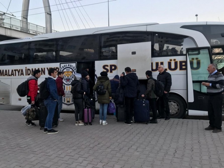 Эвакуация граждан Азербайджана из зоны землетрясения в Турции продолжалась всю ночь