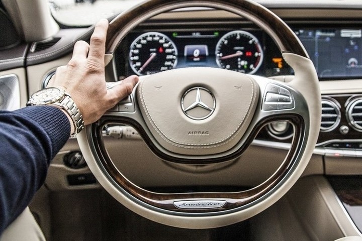 Mercedes-Benz отзовет 745 тыс. автомобилей в США