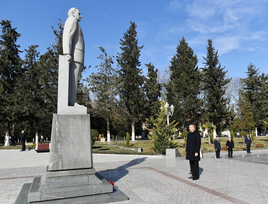 Ильхам Алиев прибыл в Кюрдамирский район