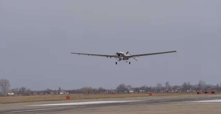 Турецкие боевые дроны в небе Украины