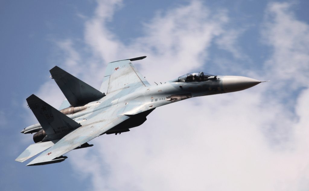 Минобороны РФ сообщило о крушении СУ-27 в Черном море