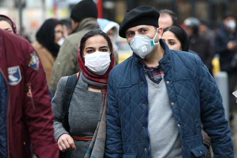 Роухани заявил о наступлении второй волны COVID-19 в Иране